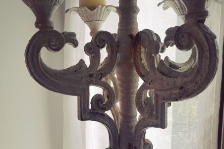 Chandelier Chapelle vieilli effet rouillé