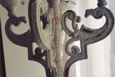 Chandelier Chapelle vieilli effet rouillé