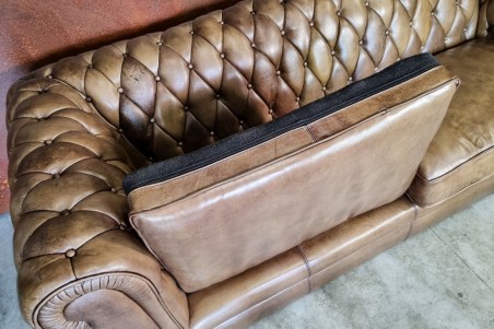 Canapé 3 places cuir vert olive capitonné design "chesterfield" style industriel déco indus loft