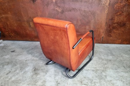 Fauteuil vintage en cuir cognac design voiture ancienne