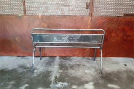 banc métal acier brut vernis ou thermolaqué, déco écolier, design industriel, style vintage