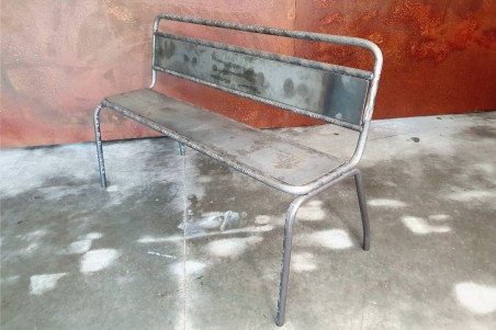 banc métal acier brut vernis ou thermolaqué, déco écolier, design industriel, style vintage