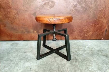 Tabouret en cuir camel sombre pour table à manger style industriel décoration vintage design steam punk