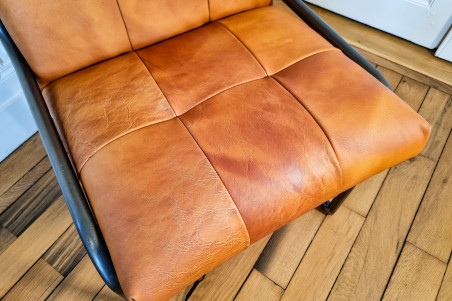 Tavèl 2.0 - Chaise capiton - double confort- en cuir - tube rond