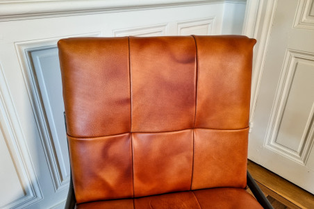 Tavèl 2.0 - Chaise capiton - double confort- en cuir - tube rond
