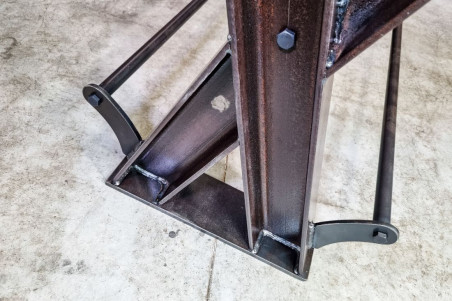 LOPIGNA - Pied de table central en métal avec repose pieds