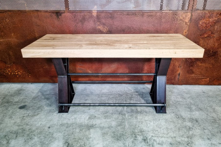 LOPIGNA - Pied de table central en métal avec repose pieds