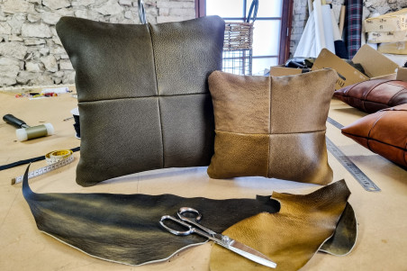 coussin en cuir pleine fleur qualité artisanal