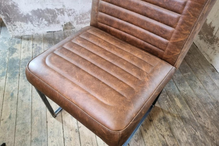 Chaise en cuir QUINCEY - coutures Voyage