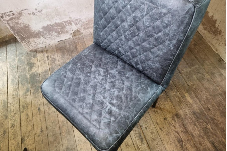 Chaise en cuir LOCARN - coutures Héritage