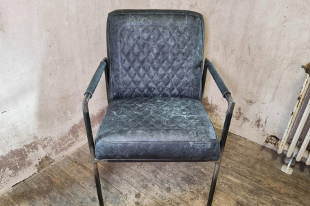 Chaise en cuir LOCARN - coutures Héritage
