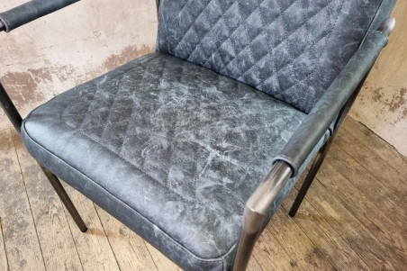 Chaise en cuir LOCARN - coutures Héritage