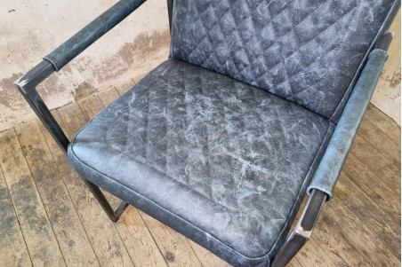 Chaise en cuir LOCARN - coutures Héritage