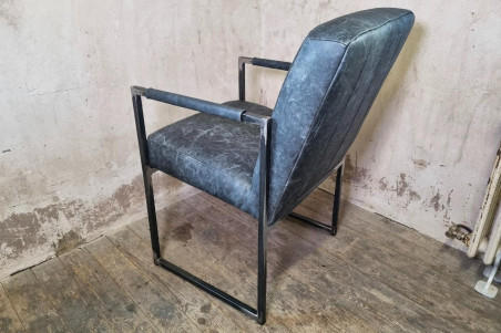 Chaise en cuir LOCARN - coutures Héritage