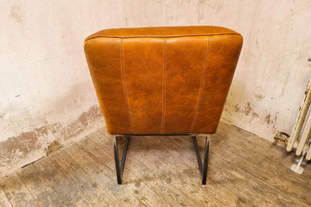 Chaise en cuir NOCARIO - coutures élégance