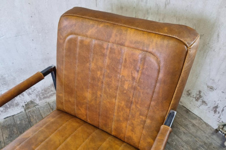 Chaise en cuir NOCARIO - coutures élégance