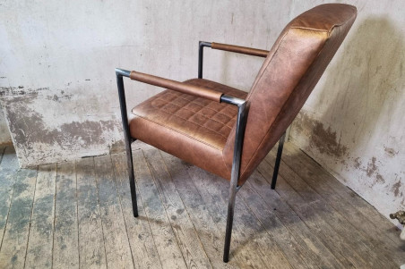 Chaise en cuir ELONE - coutures Architecture