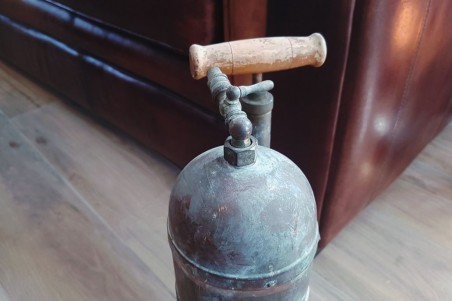 Extincteur ancien, collection, chiné, brocante