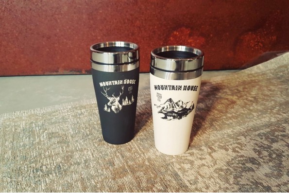 Thermos Montagne en fibre de bambou recyclé noir et blanc