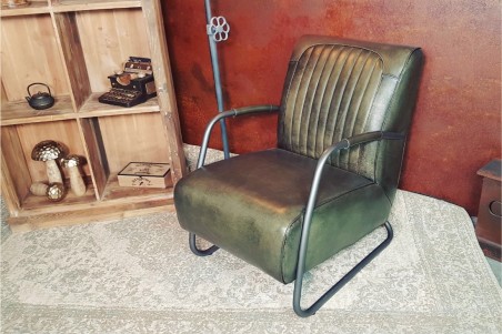 Fauteuil vintage en cuir vert armée design voiture ancienne