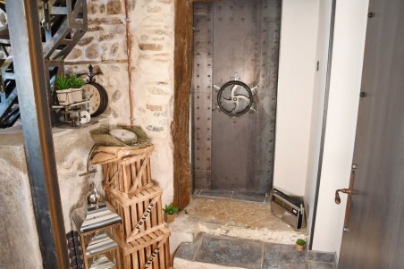 Porte métal engrenage style industriel steampunk effet sous-marin, coffre-fort, escape-game.