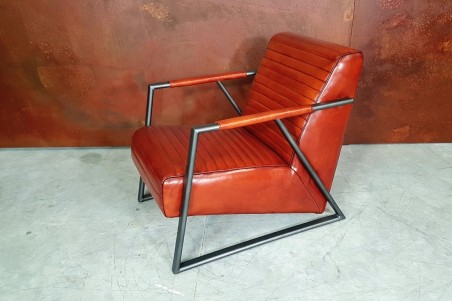 Fauteuil cuir cognac et métal, déco vintage, style indus, design loft, art contemporain