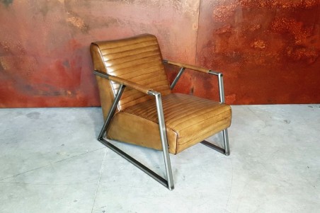 Fauteuil cuir olive et métal, déco vintage, style indus, design loft, art contemporain
