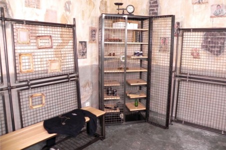 Armoire métal grillage et bois, vaisselier, bibliothèque, style industriel, déco vintage, design loft