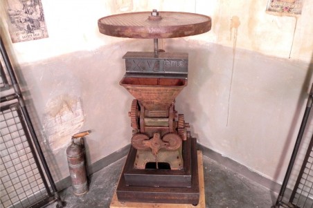 Table presse-pomme, en fonte, cadeau original, style industriel, décoration vintage, design steampunk