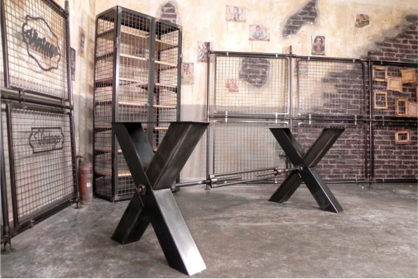 Pieds de table en acier design X avec barre centrale, style industrielle, déco vintage, esprit steampunk