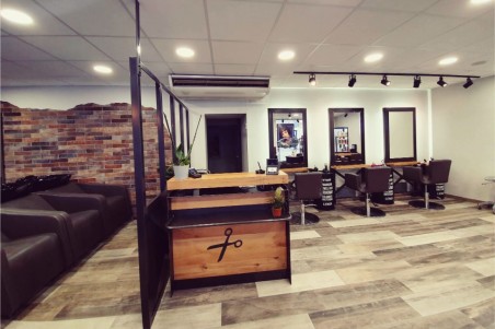 Coiffeuse en métal et bois avec miroir à fixer au mur style indus