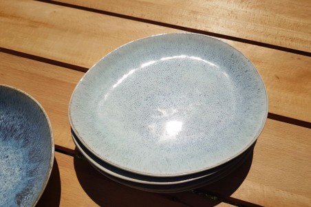 Vaisselle en émaille bleue naturel