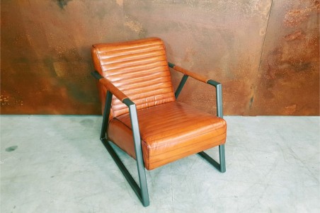 Fauteuil cuir cognac et métal, déco vintage, style indus, design loft, art contemporain