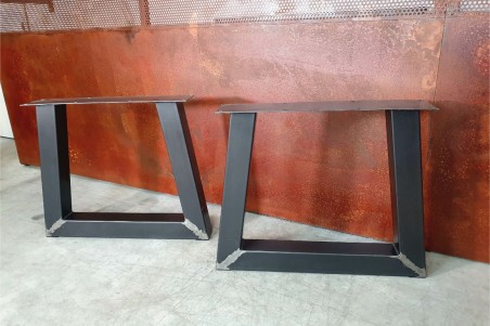 Pied de table évasé en métal déco style industriel fabrication artisanale