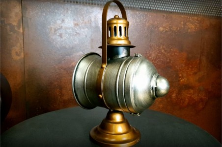 Lampe à huile horloge vintage décoration style industriel fan jules verne design steampunk