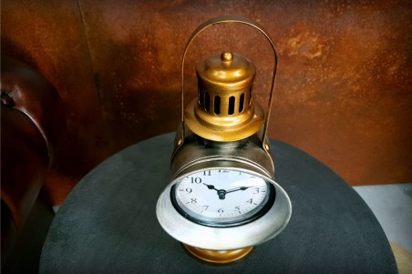 Lampe à huile horloge vintage décoration style industriel fan jules verne design steampunk