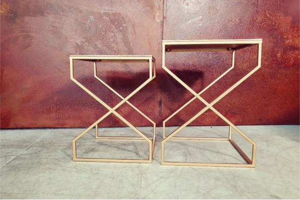 Tables auxiliaires vintage métal doré déco rétro style industriel tables d'appoint tables gigognes