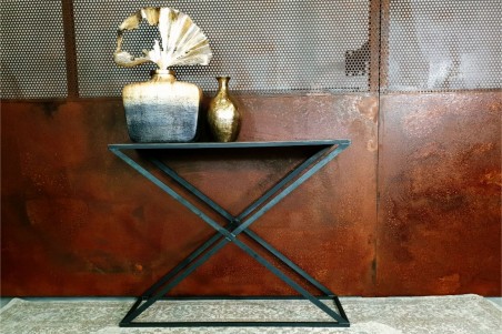 Console métal brut style industriel pour une décoration vintage pour loft
