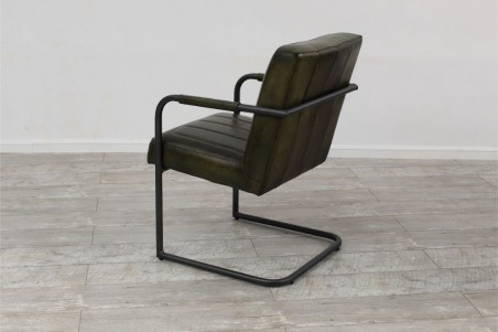Chaise confort en cuir et métal, déco vintage, style indus, design loft, art contemporain