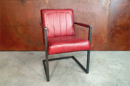 Chaise confort en cuir tâche de vin et métal, déco vintage, style indus, design loft, art contemporain