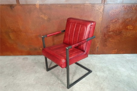 Chaise confort en cuir tâche de vin et métal, déco vintage, style indus, design loft, art contemporain