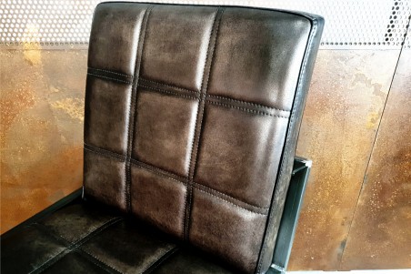 Chaise pour bar en cuir noir et métal chaise bar chaise îlot central déco vintage style indus design