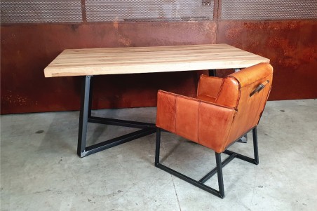 Pied de table central en acier brut vernis forme de double X deco vintage style industriel