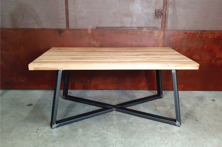 Pied de table central en acier brut vernis forme de double X deco vintage style industriel