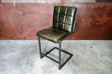 Chaise pour bar en cuir vert armée et métal chaise bar chaise îlot central déco vintage style indus design