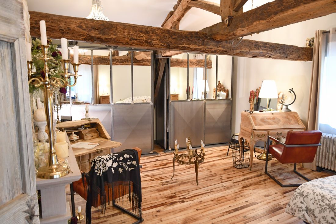 Meubles indus pour une salle d'attente